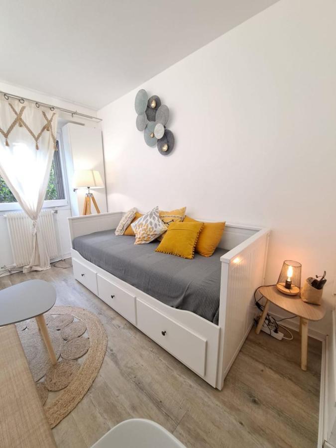 Small And Functional Studio In A Charming Residence - Benakey คานส์ ภายนอก รูปภาพ