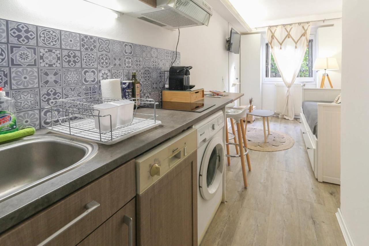 Small And Functional Studio In A Charming Residence - Benakey คานส์ ภายนอก รูปภาพ